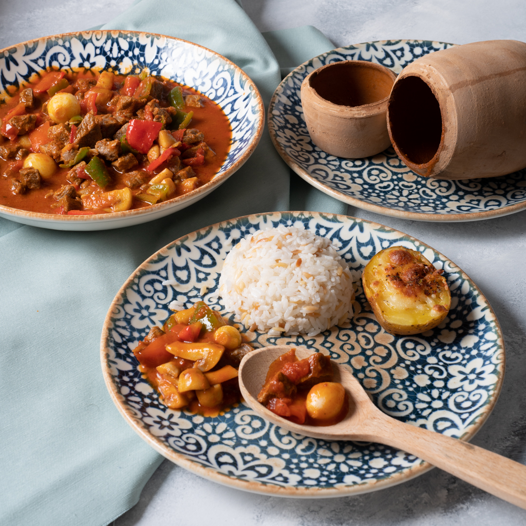 CLAY POT WITH BEEF
